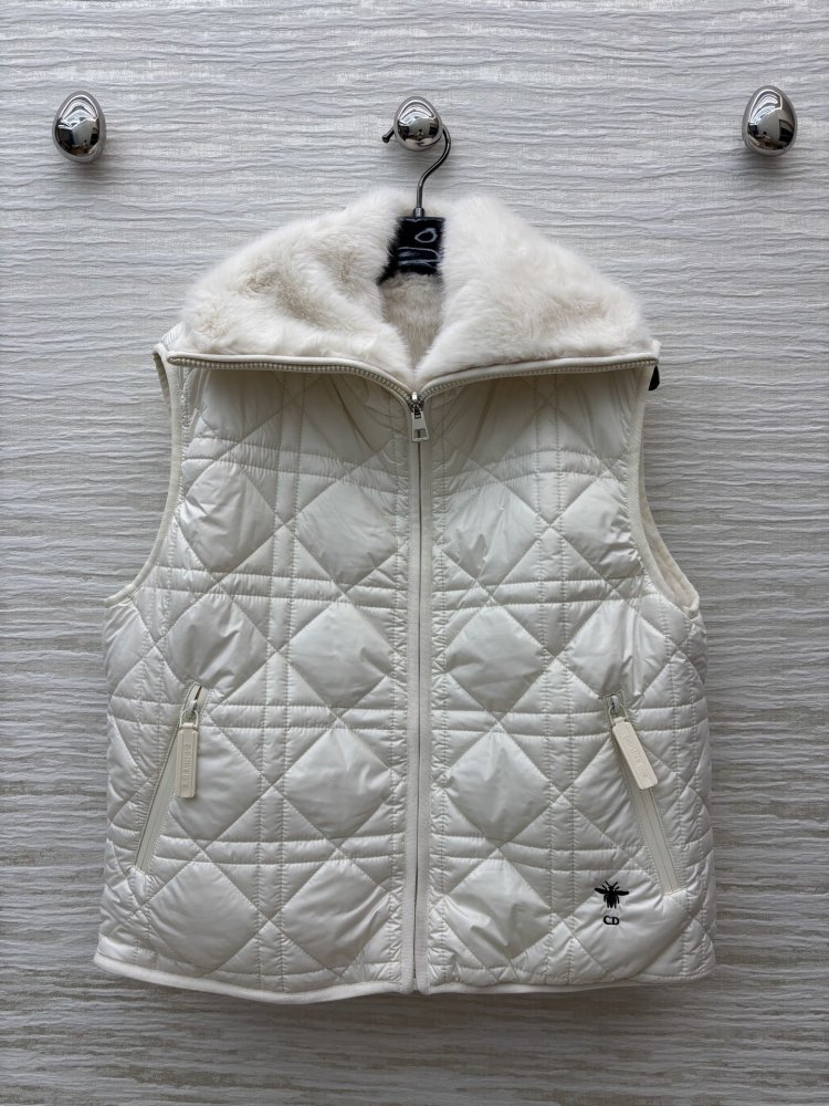 Жилетка женская