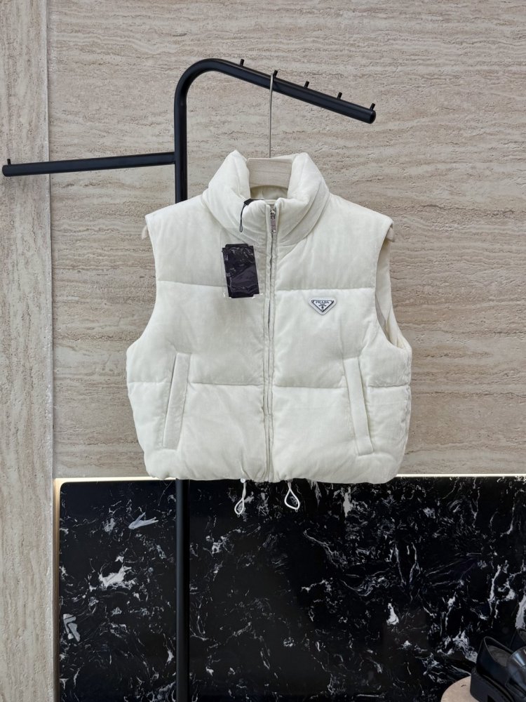 Жилетка женская