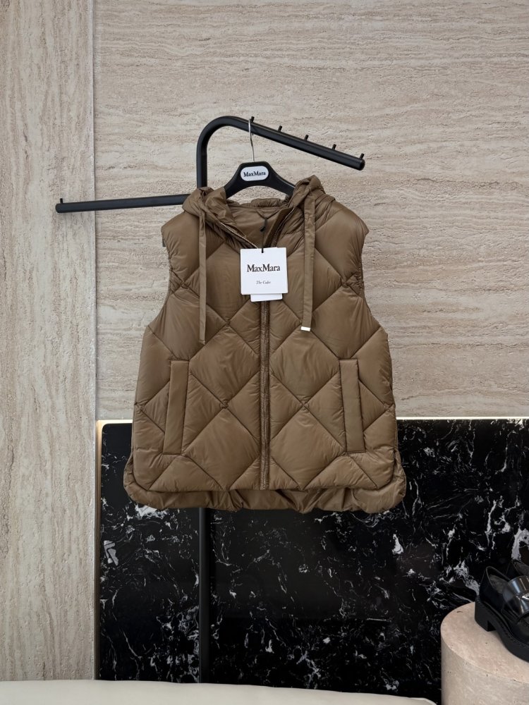 Жилетка жіноча