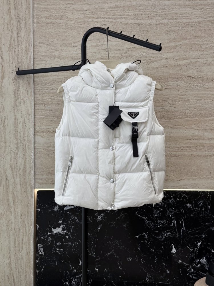 Жилетка женская