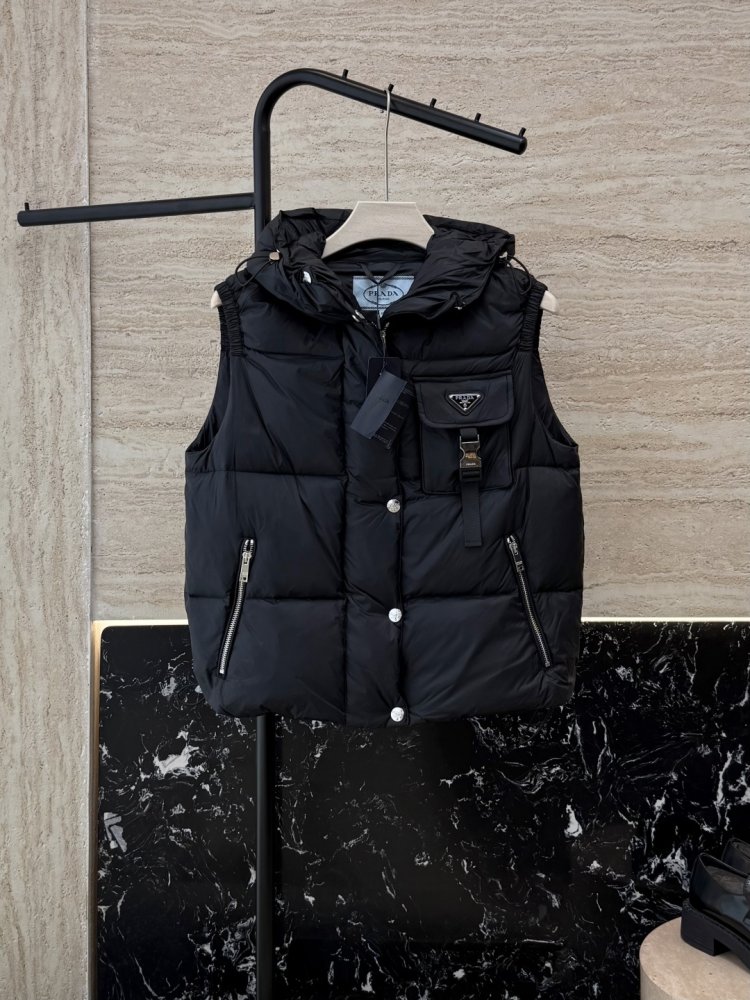 Жилетка женская