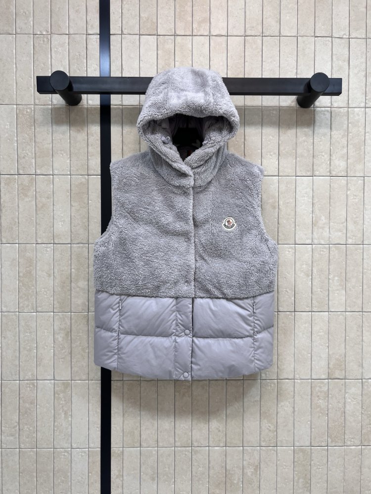 Жилетка жіноча