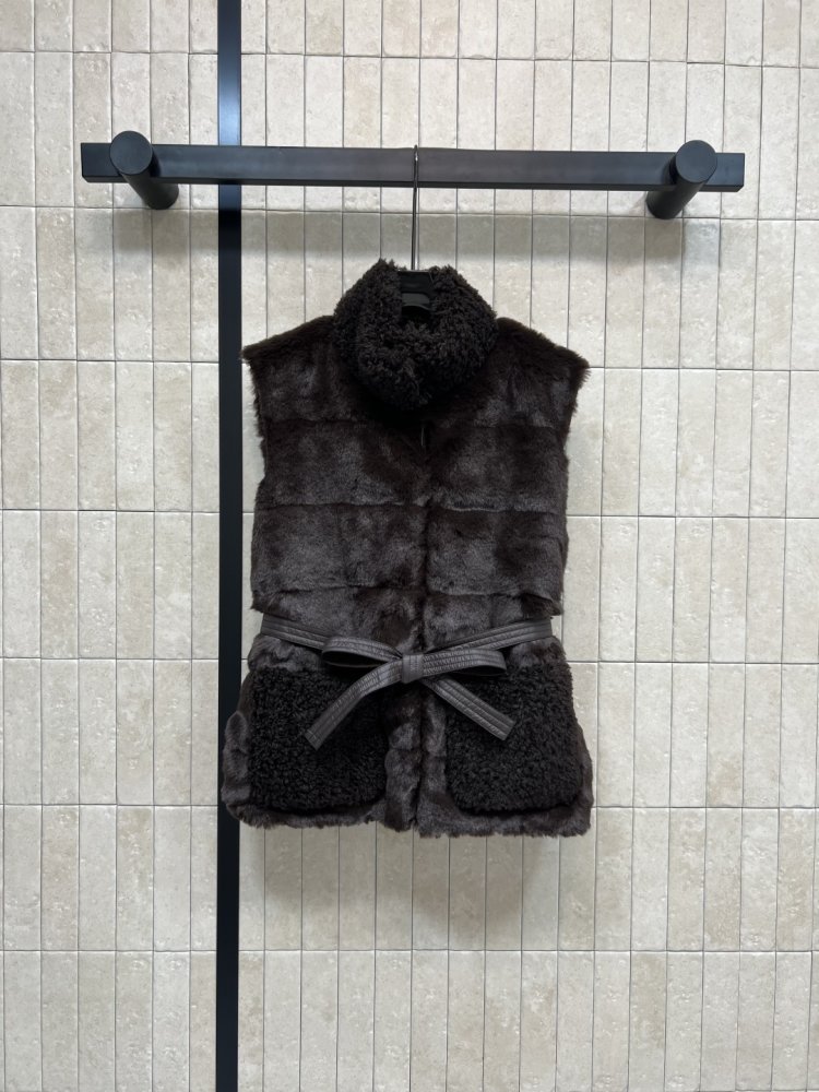 Vest women's