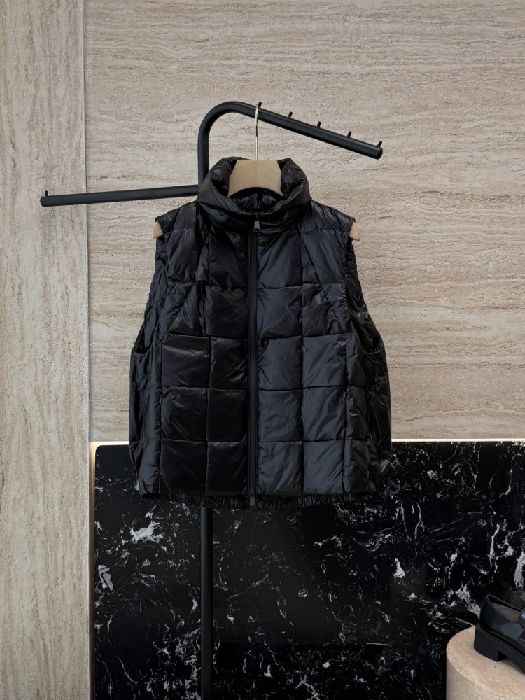 Жилетка женская