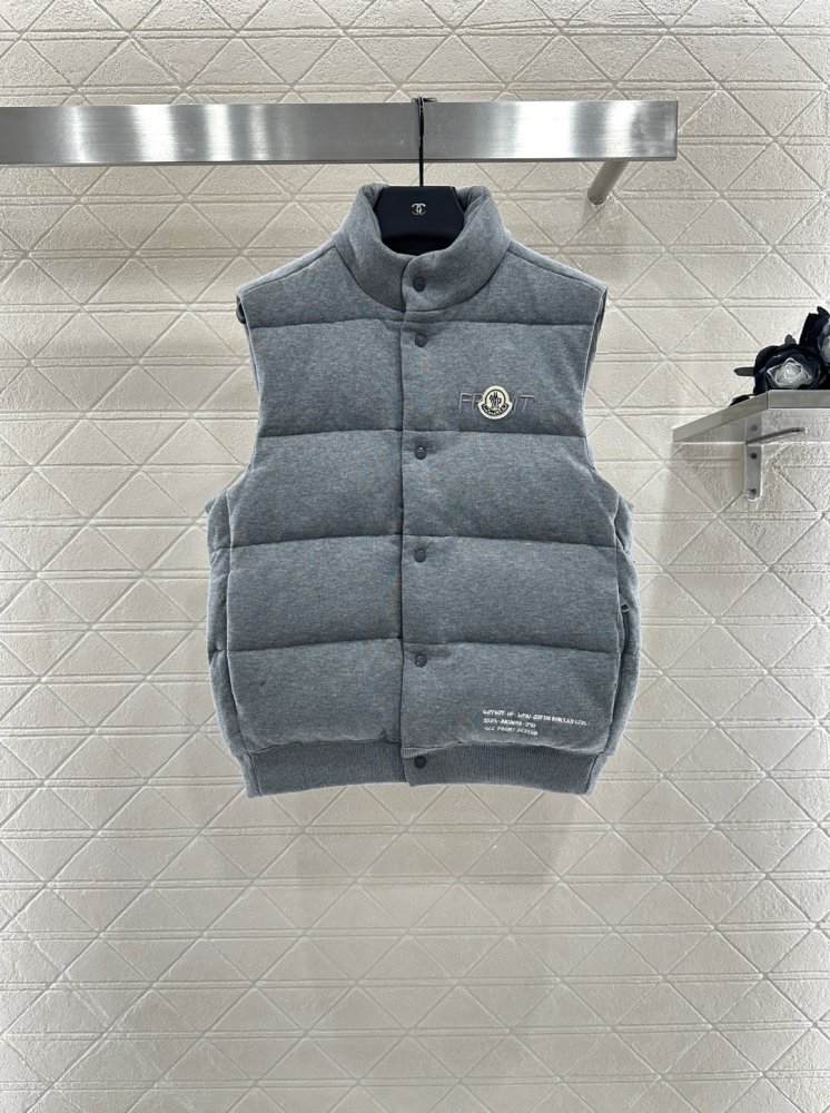 Жилетка жіноча