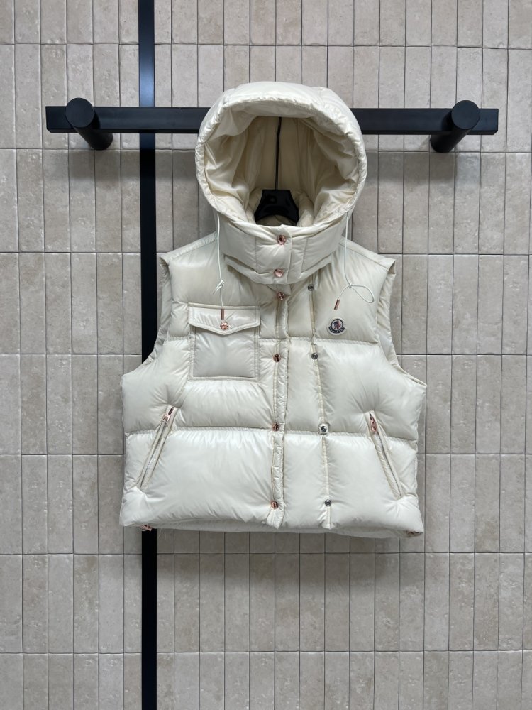 Жилетка жіноча