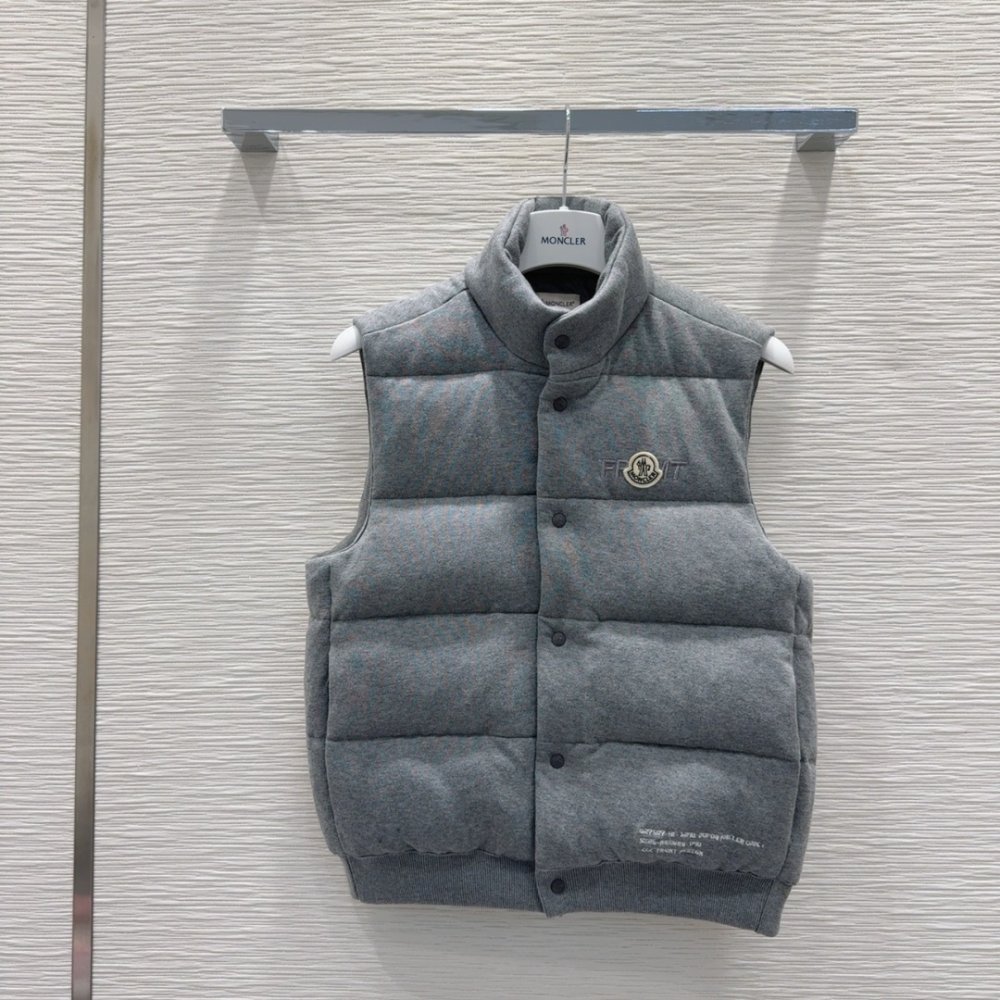 Жилетка жіноча