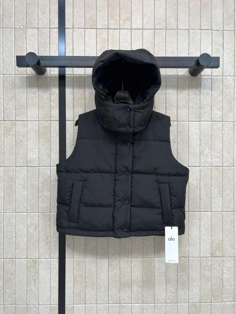 Жилетка женская