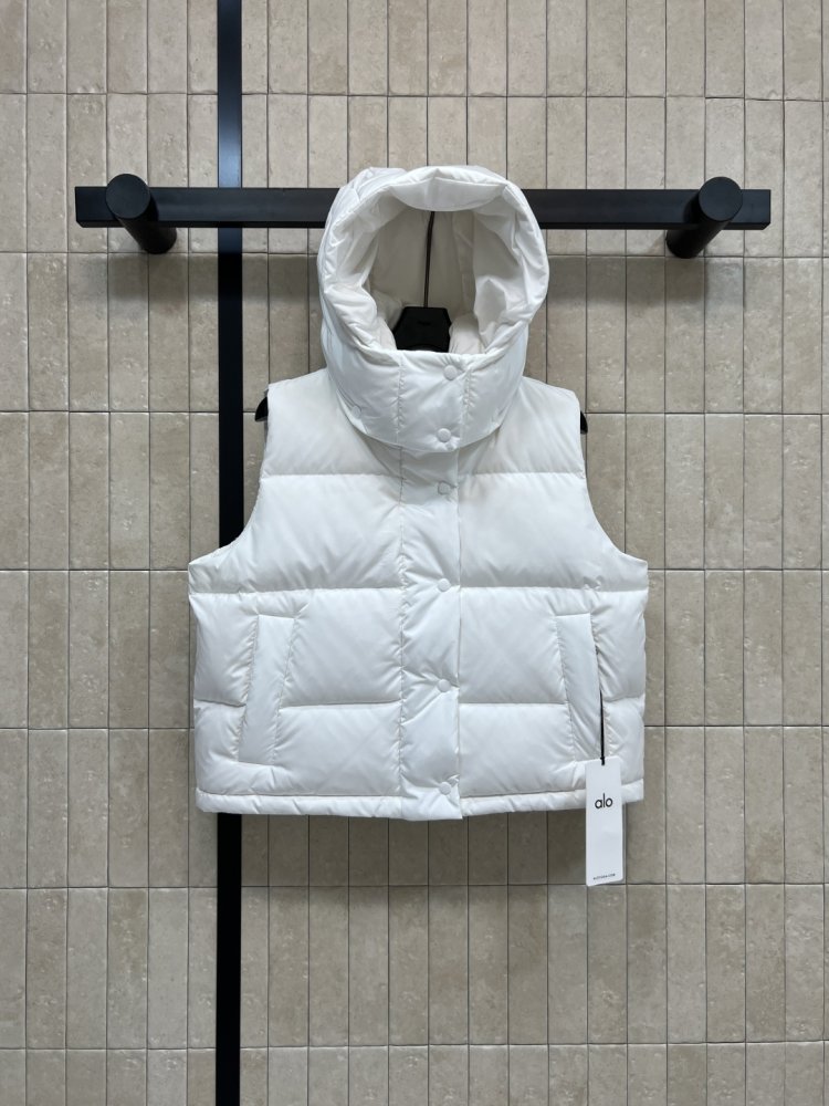 Жилетка женская