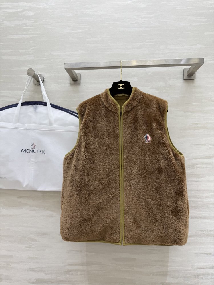 Жилетка жіноча