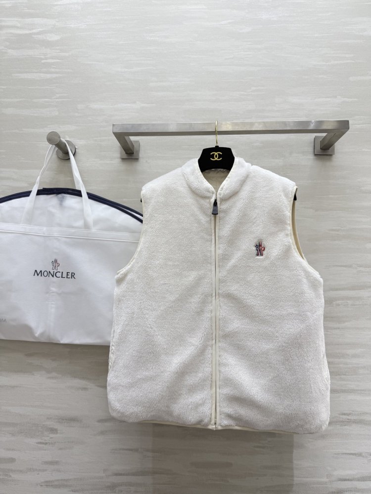 Жилетка жіноча