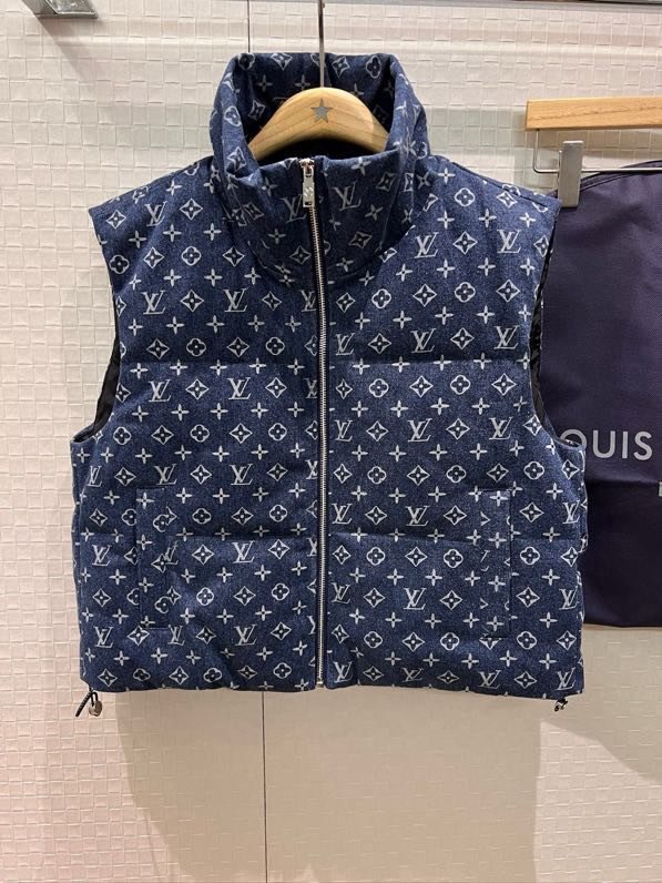 Жилетка женская