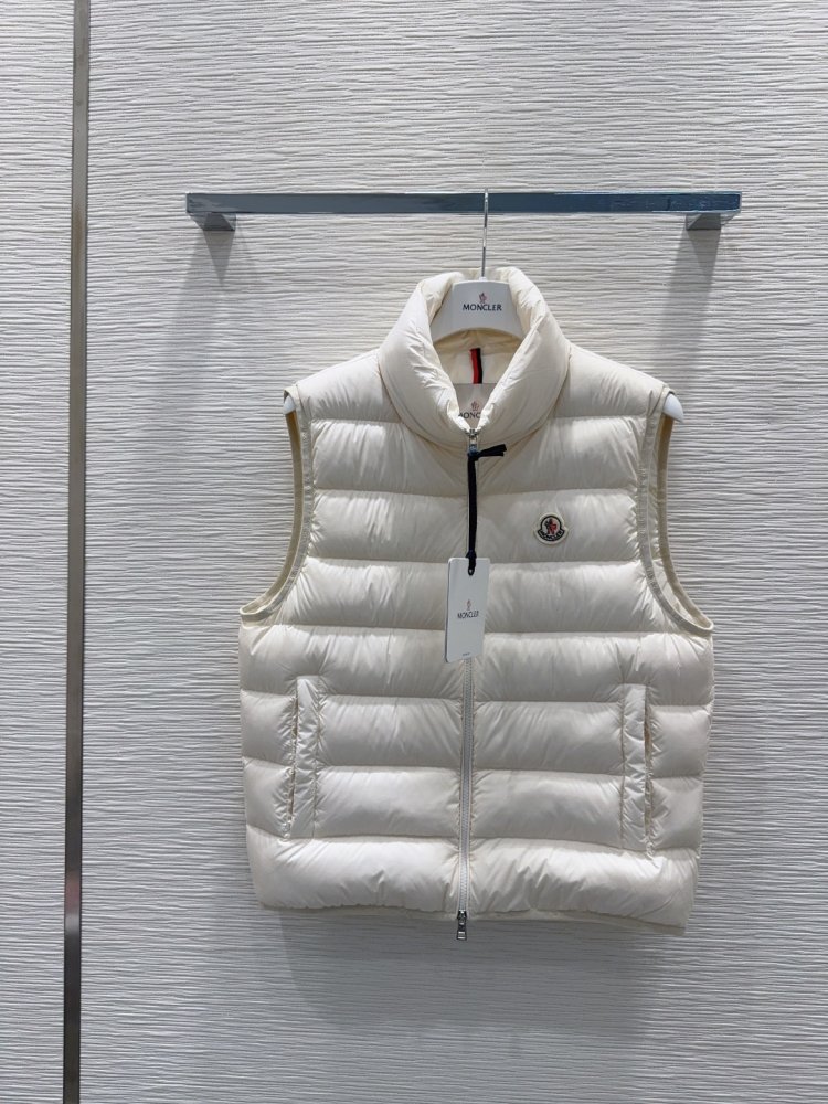 Жилетка женская