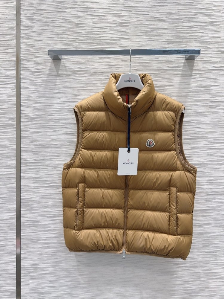 Жилетка женская