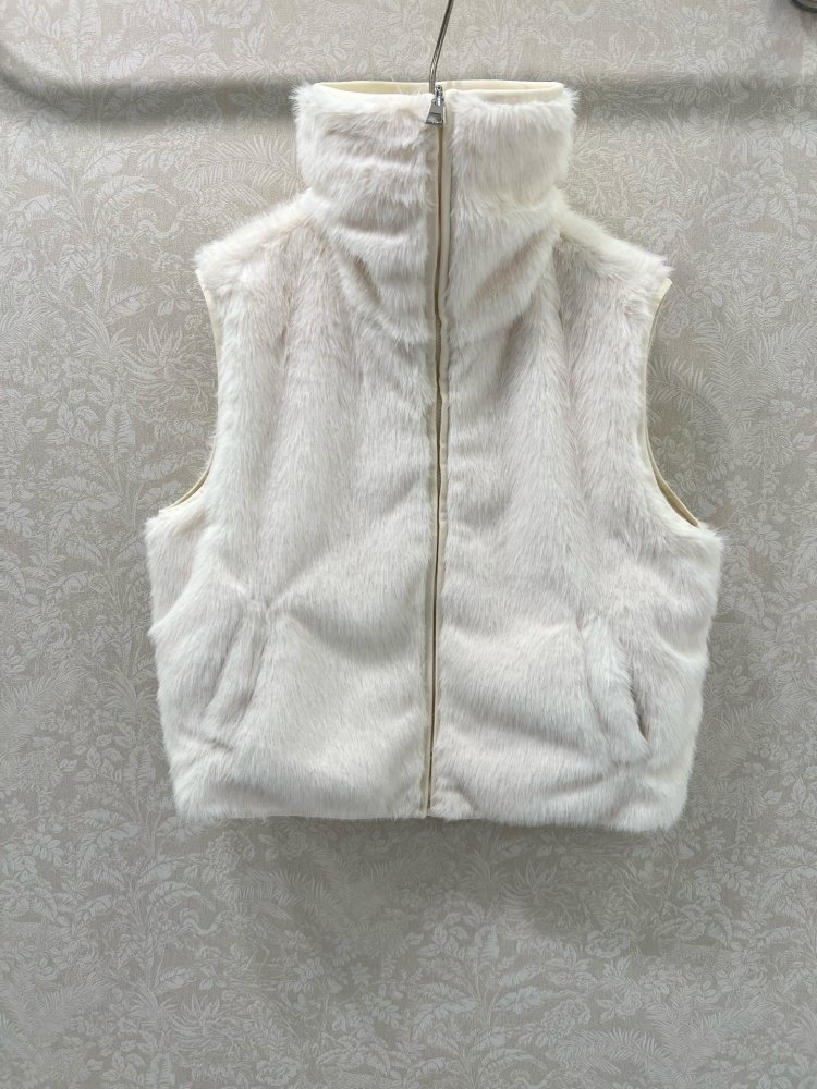 Жилетка женская