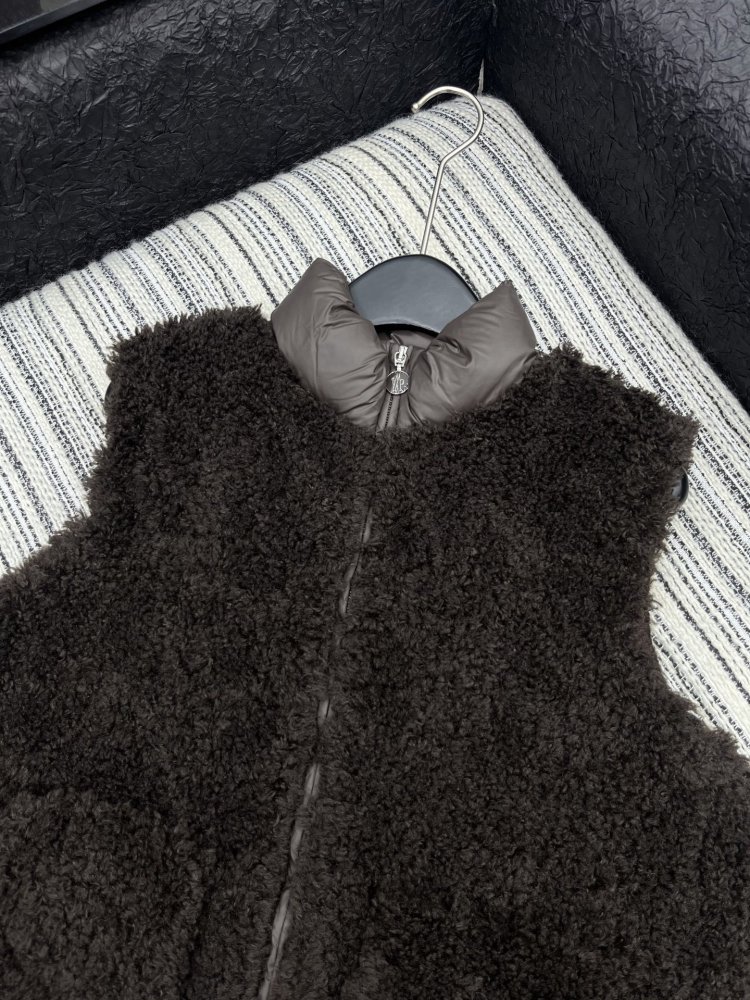 Vest women's фото 2