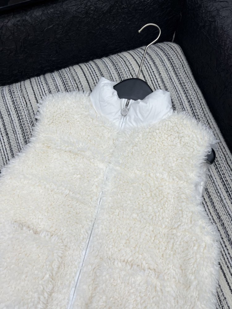 Vest women's фото 2