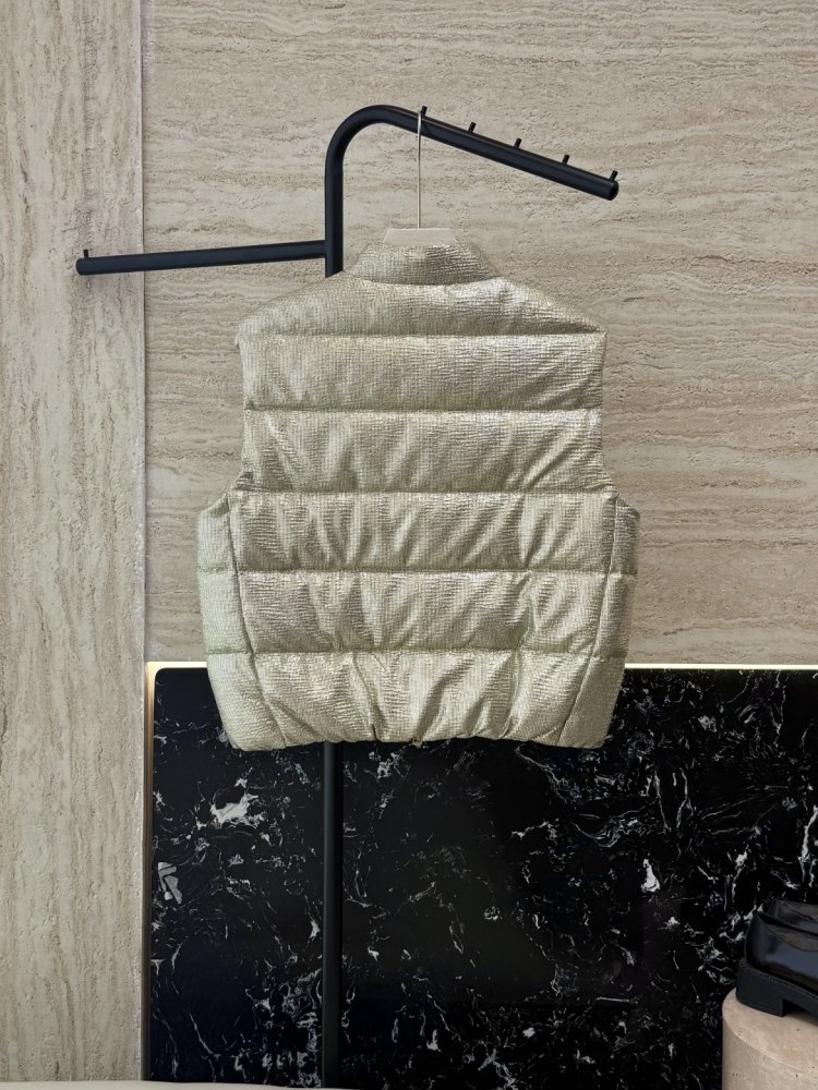 Vest women's фото 2