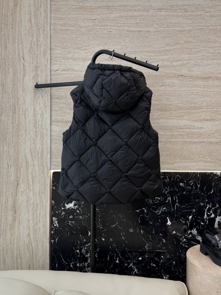 Жилетка женская фото 2