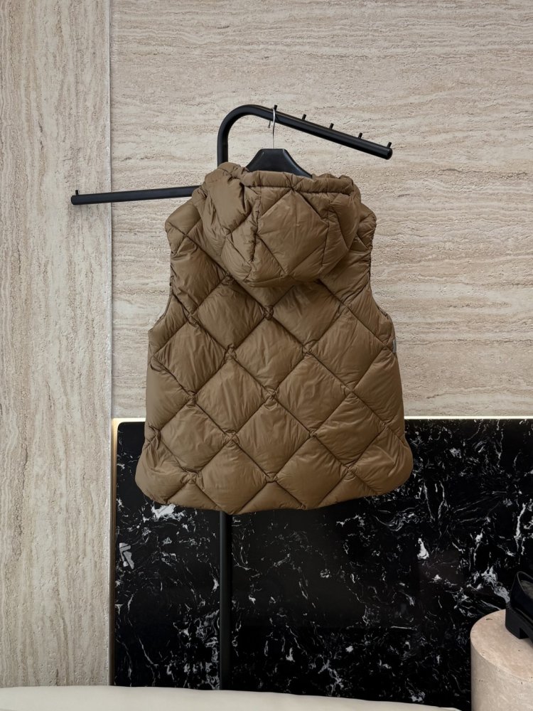 Жилетка жіноча фото 2