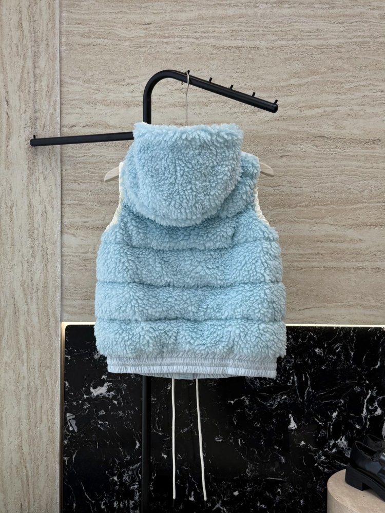 Жилетка женская фото 2