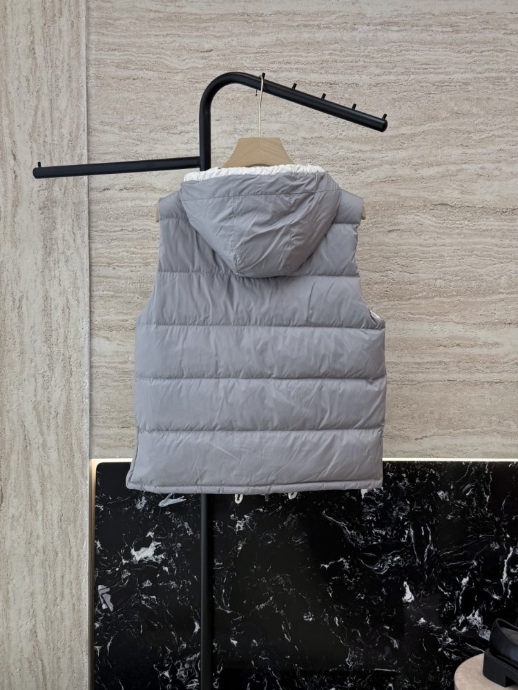 Жилетка женская фото 2