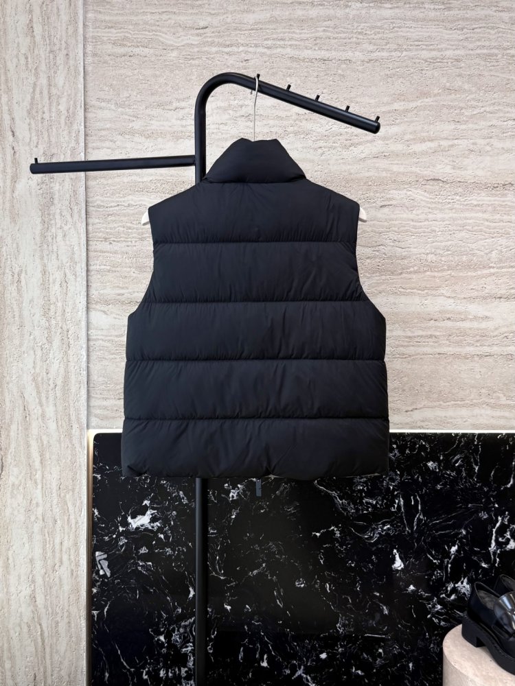 Vest women's фото 2