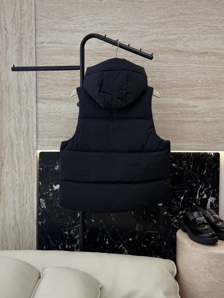 Жилетка женская фото 2