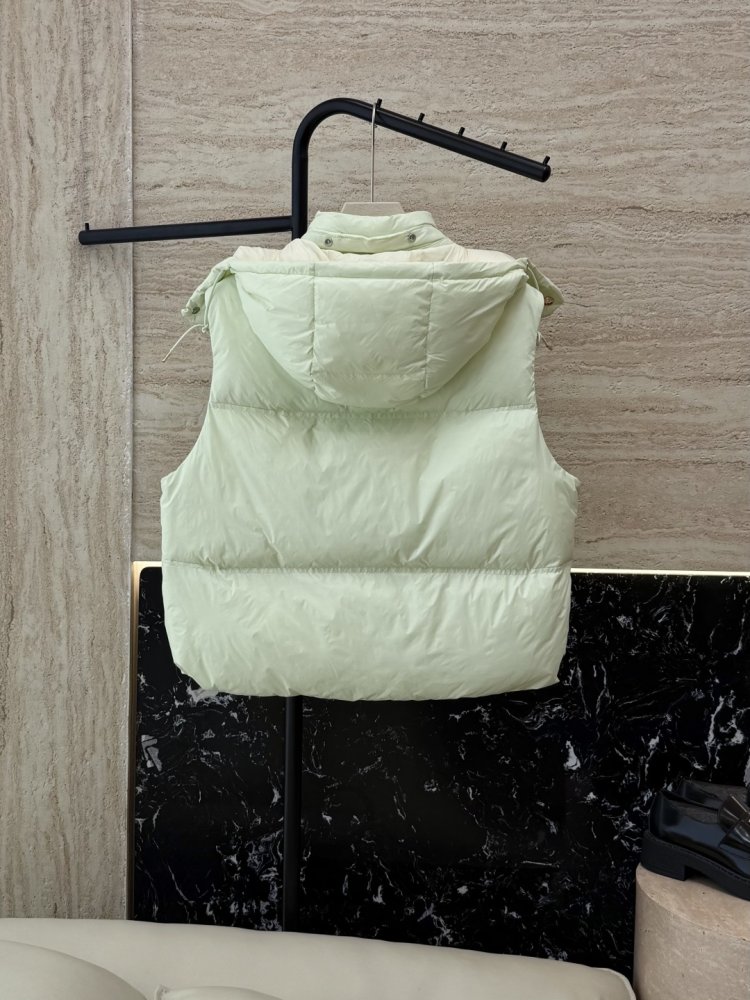 Жилетка жіноча фото 2