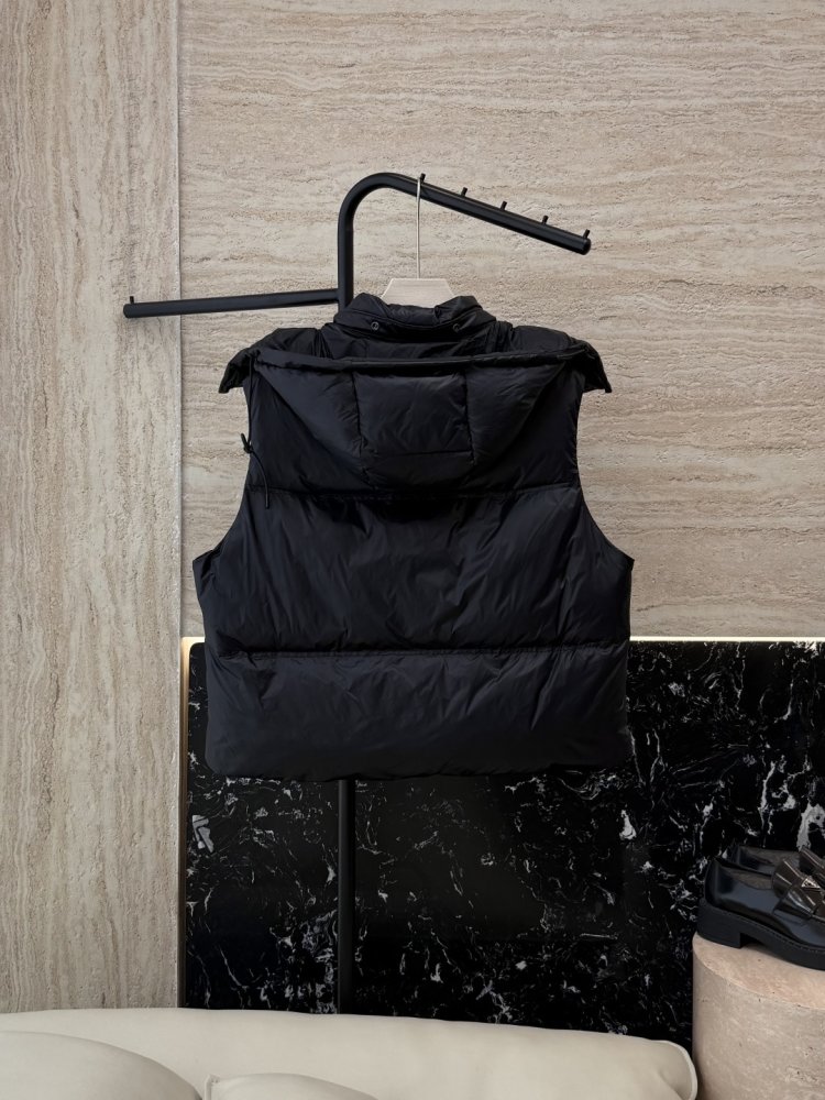 Жилетка жіноча фото 2