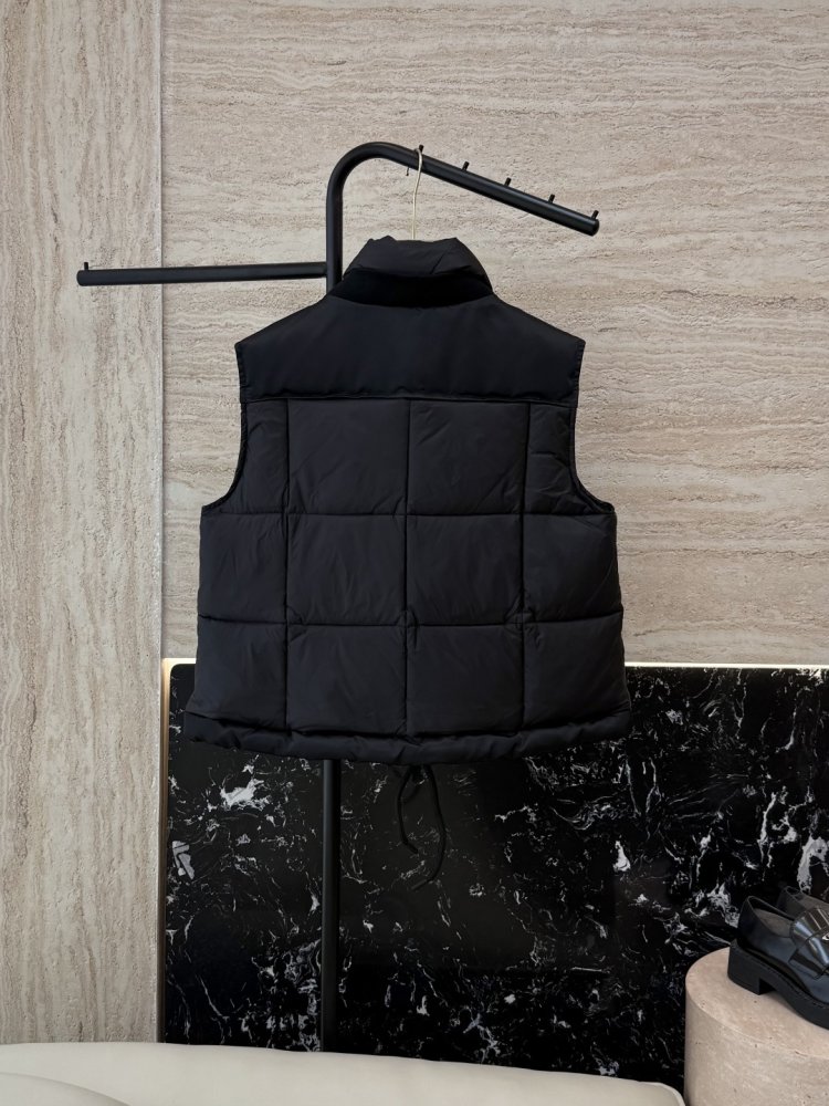 Vest women's фото 2