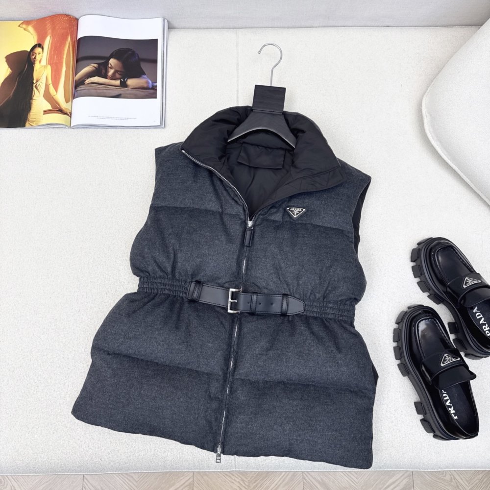 Vest women's фото 2