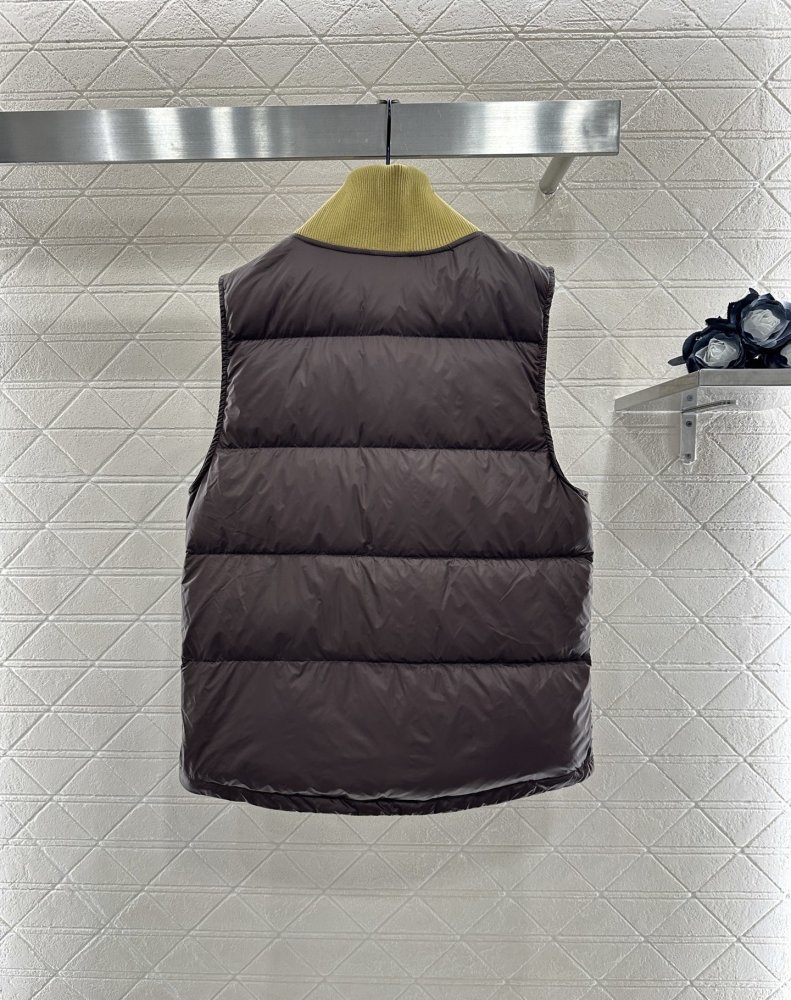 Vest women's фото 2