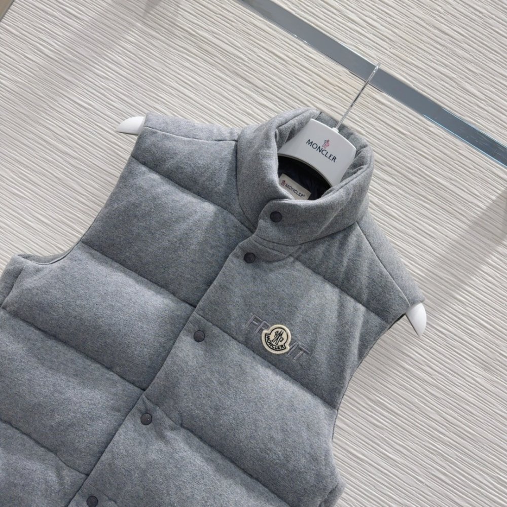 Жилетка жіноча фото 2