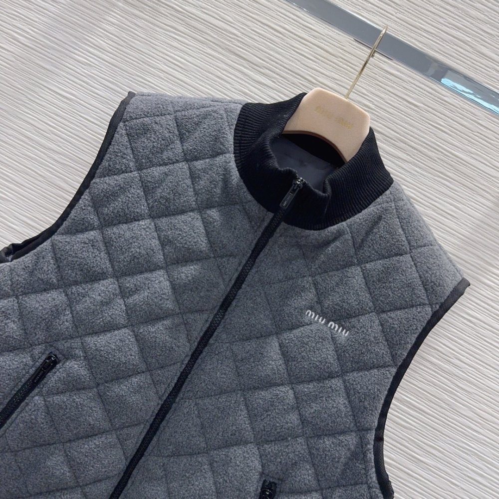 Vest women's фото 2