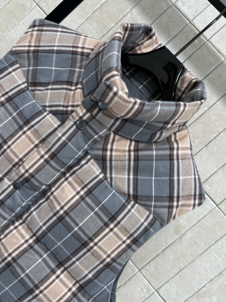 Жилетка жіноча фото 2