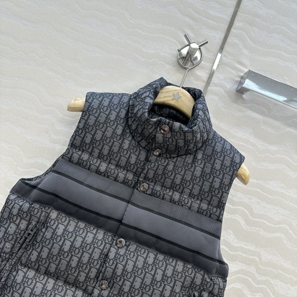 Жилетка женская фото 2