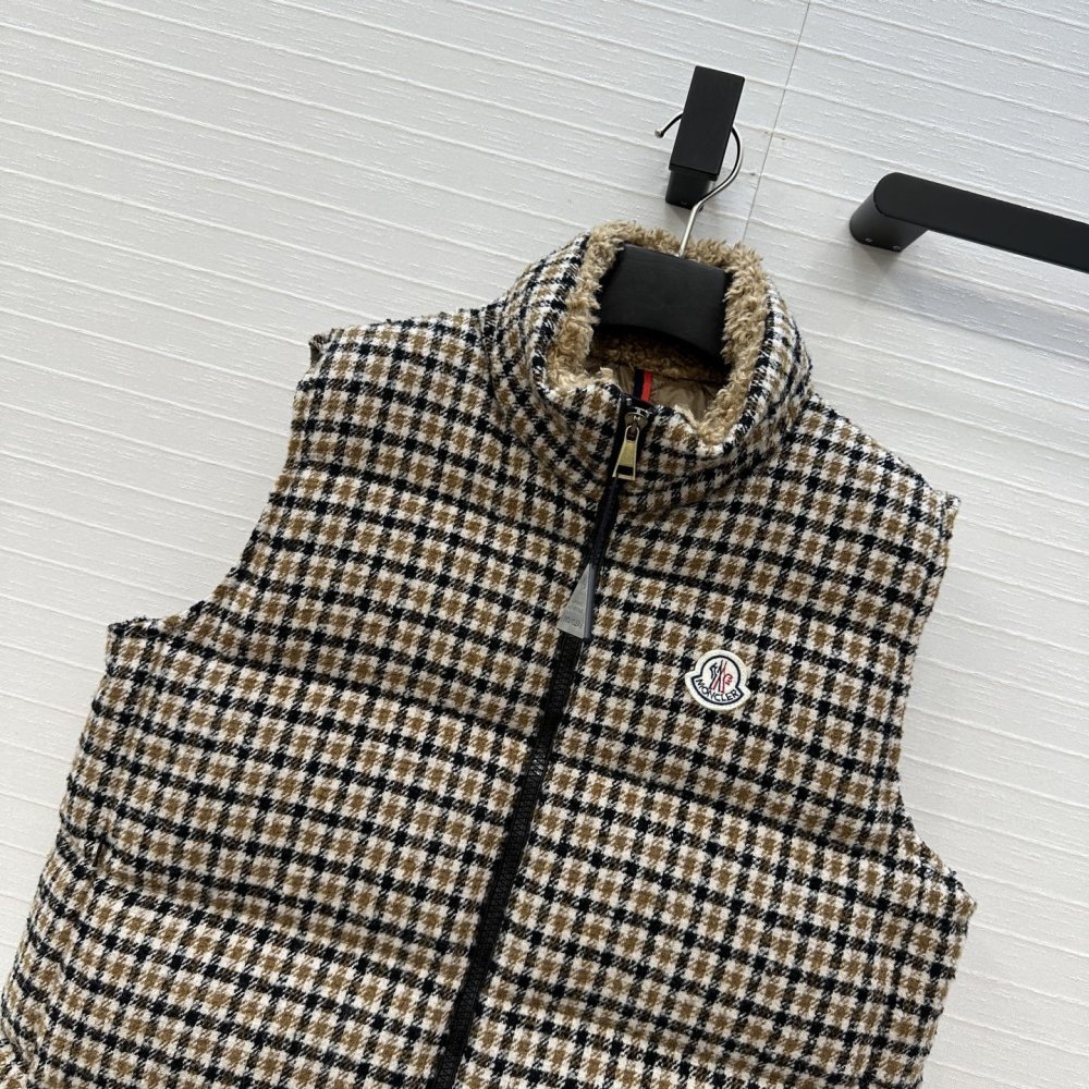 Vest women's фото 2