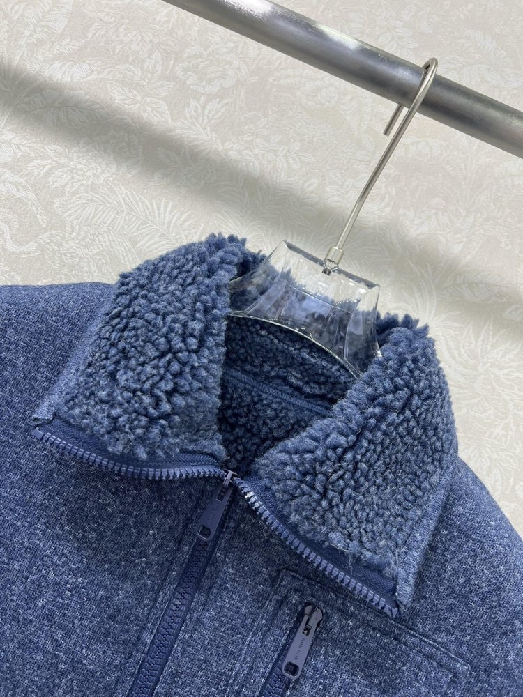 Жилетка женская фото 2