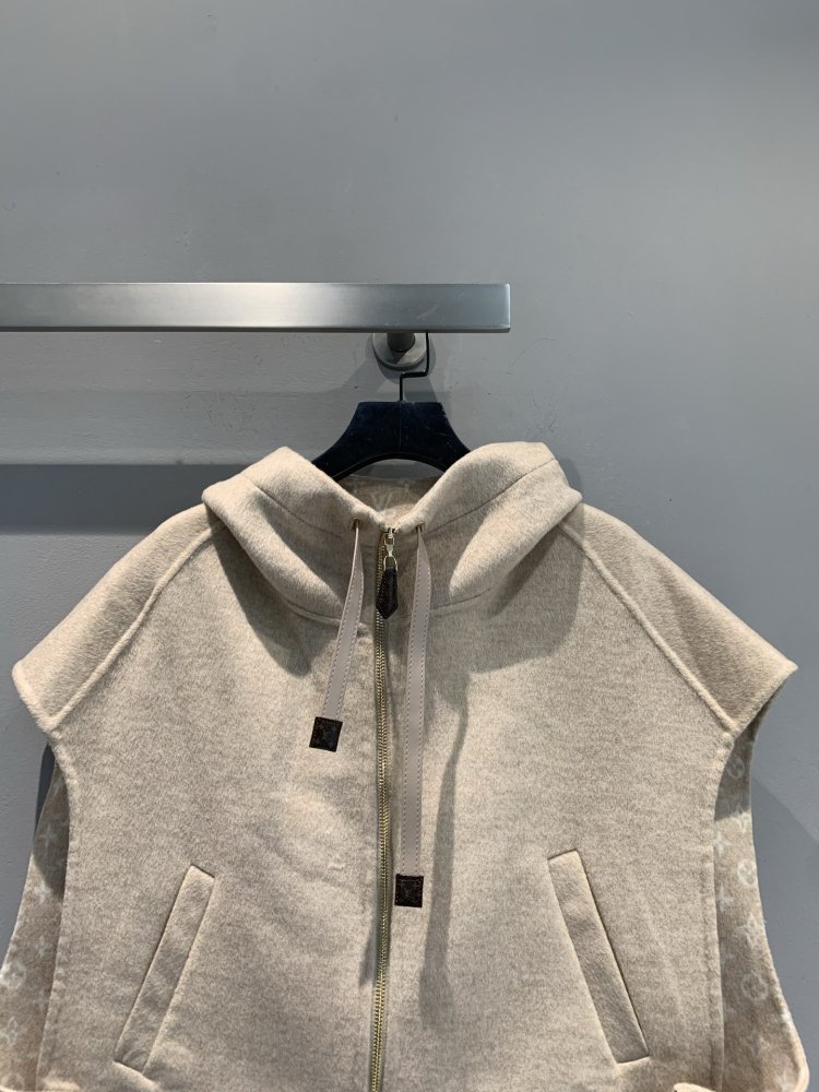 Жилетка женская фото 2