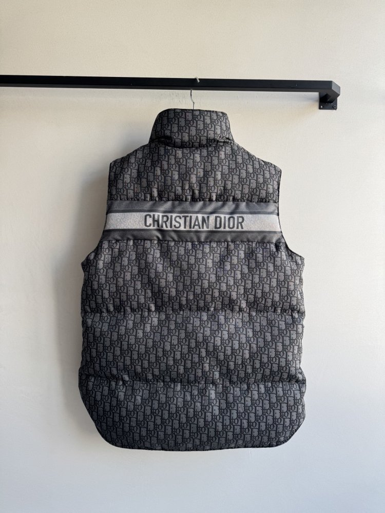 Жилетка женская фото 2