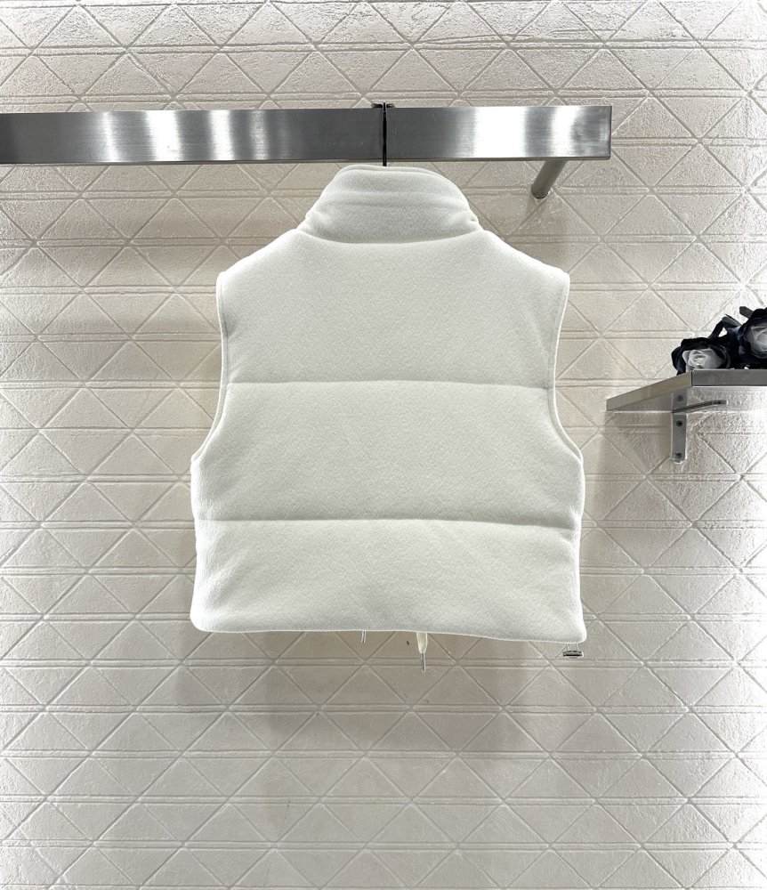 Жилетка женская фото 2