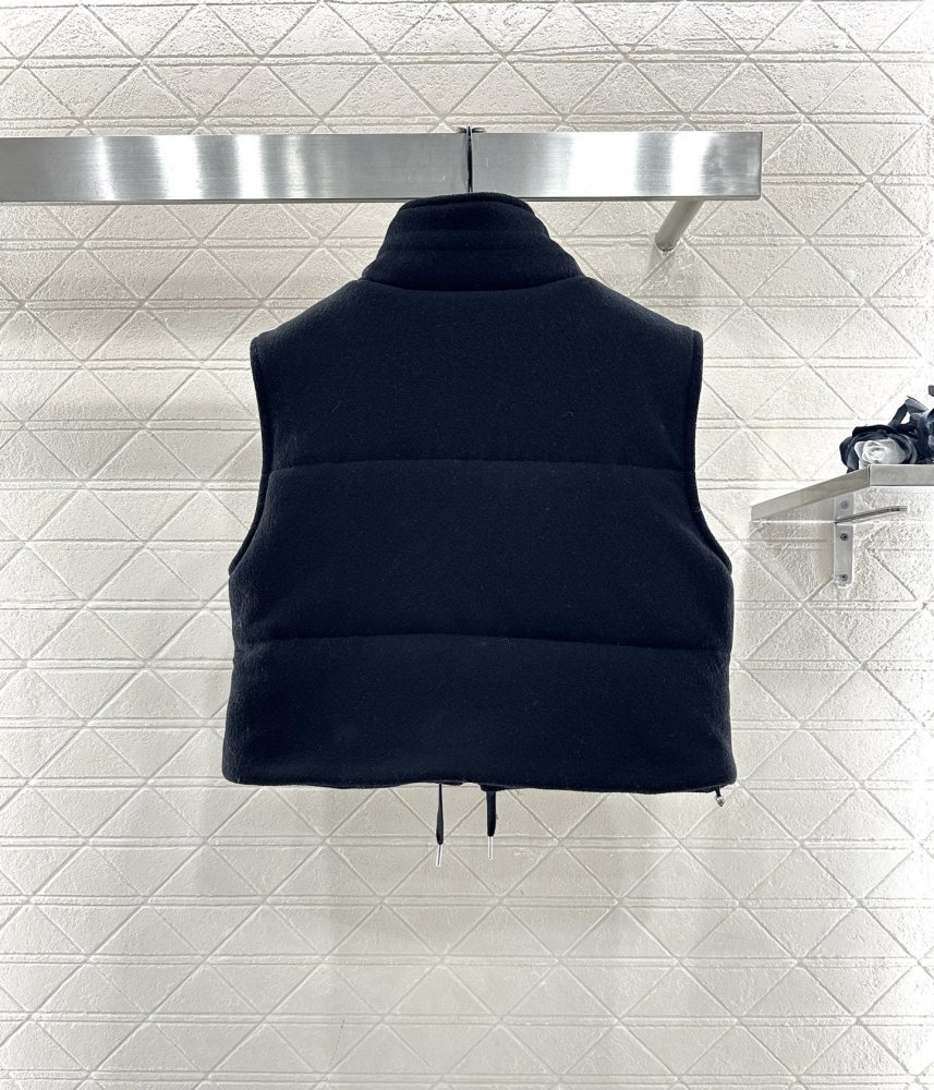 Жилетка женская фото 2