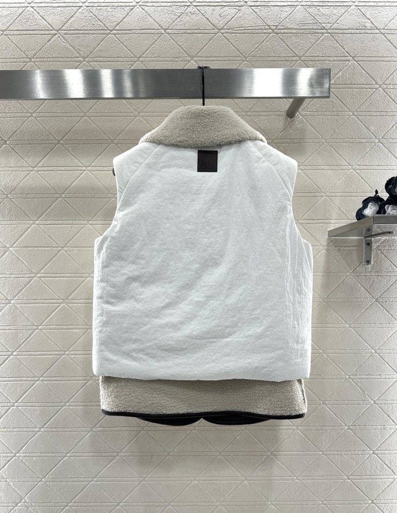 Жилетка женская фото 2