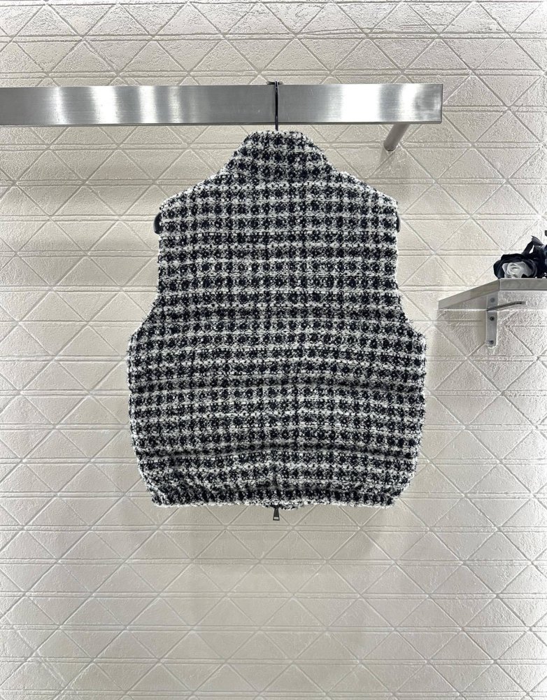 Жилетка женская фото 2