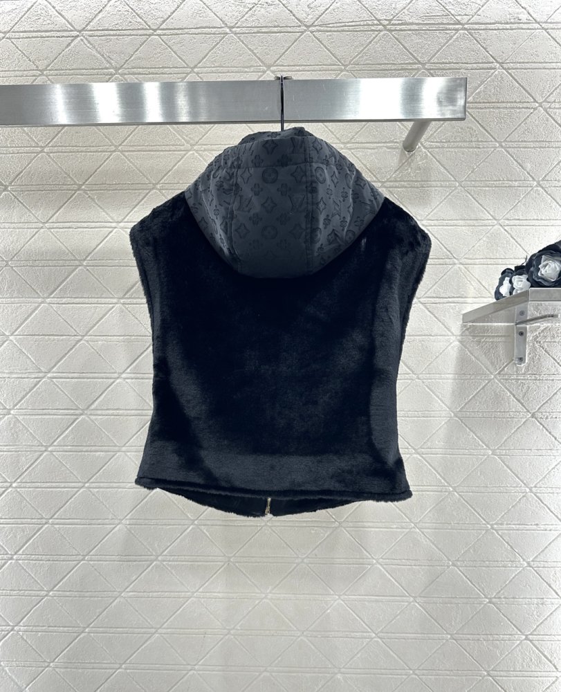 Жилетка женская фото 2