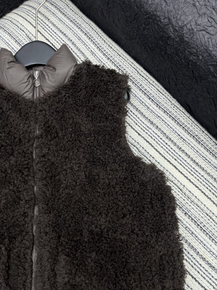 Vest women's фото 3