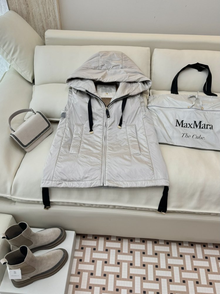 Жилетка жіноча фото 3