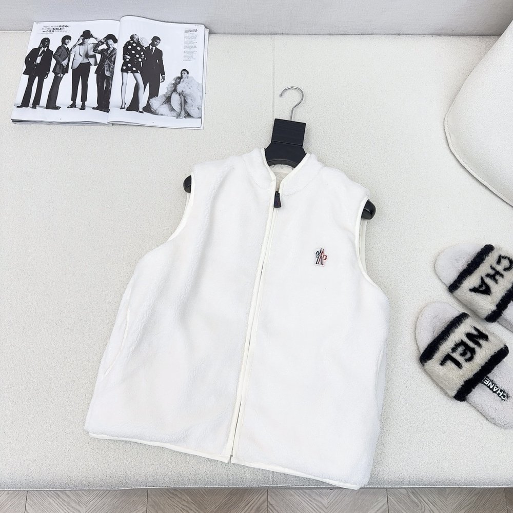 Vest women's фото 3