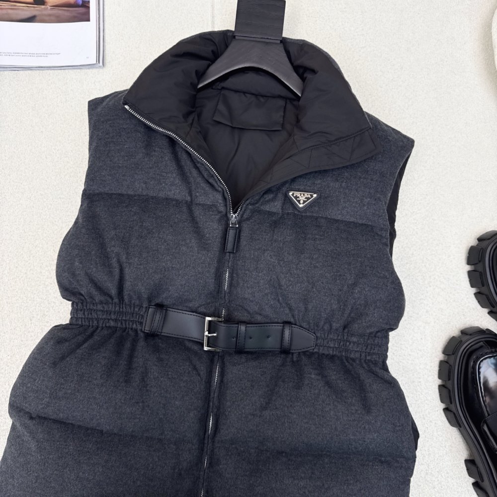 Vest women's фото 3